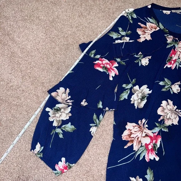 Jodifl Navy Blue Floral Ruffle Sleeve Keyhole Blouse M - Picture 6 of 6